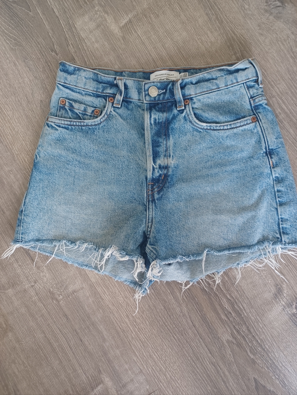 & Other Stories Light Wash High-Rise Denim Shorts